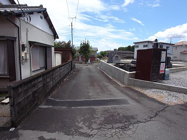 東側進入路