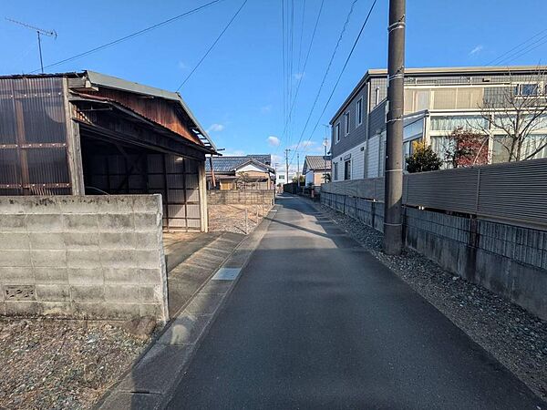 現地含む前面道路