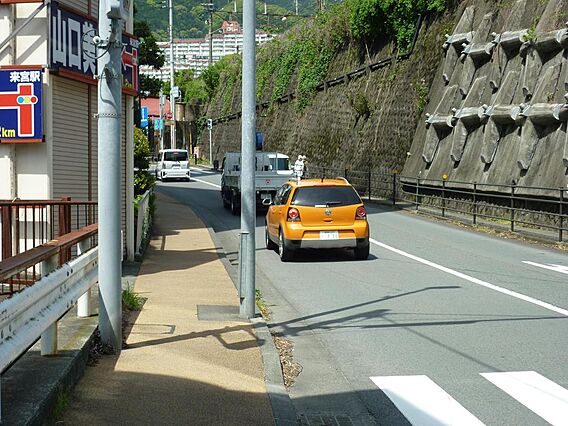 西側県道