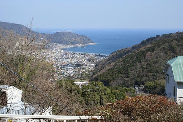 居室やバルコニーから海一望