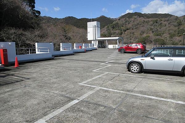 マンション屋上駐車場