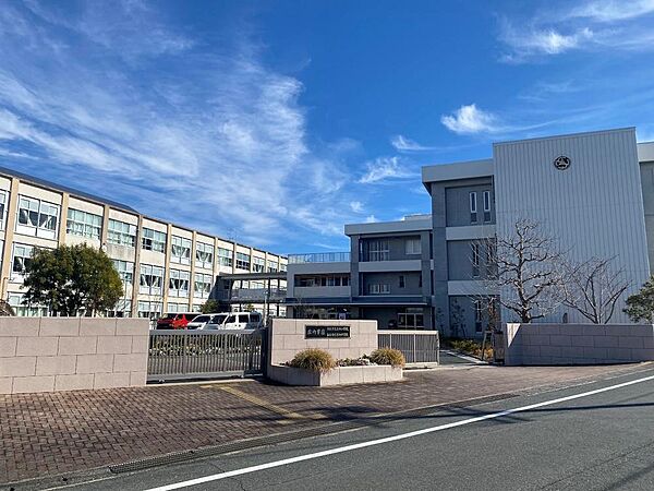 庄内学園庄内中学校まで5，500ｍ