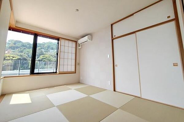 和室は琉球畳を採用したモダンスタイルです