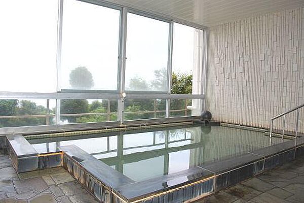 共用の温泉大浴場です