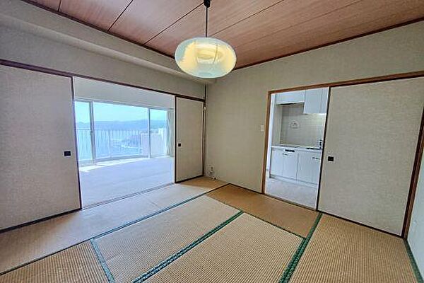 リビングに続いている和室です