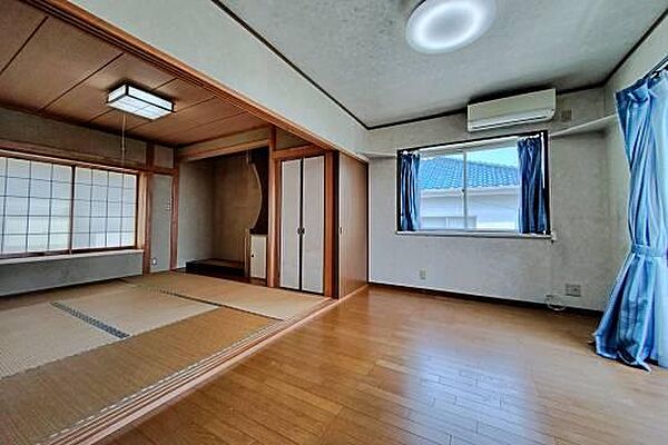 フラットで行き来しやすい仕様