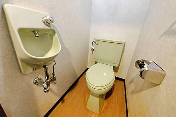 手洗い場付きのトイレです