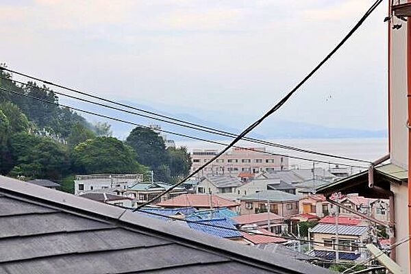 街並みと海が遠望できます