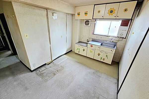 使用感がありますので、修繕が必要となります