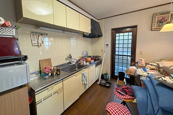 カウンター付きキッチンで簡単なお食事などが楽々です