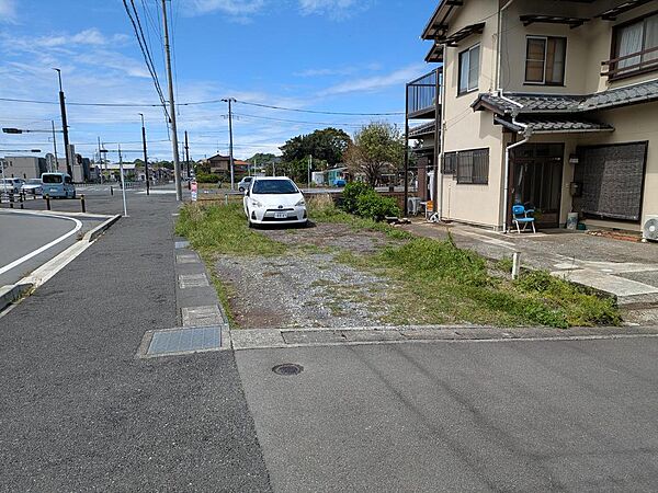 東より