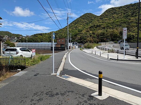 西より東を望む