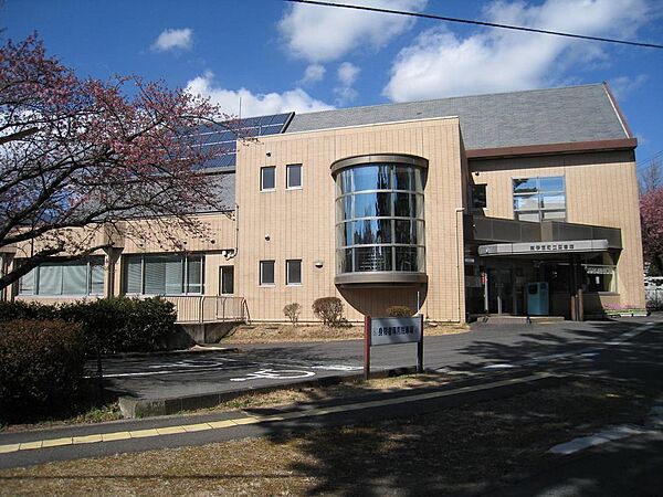 町立図書館：595ｍ