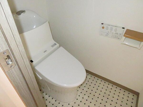 シャワートイレです