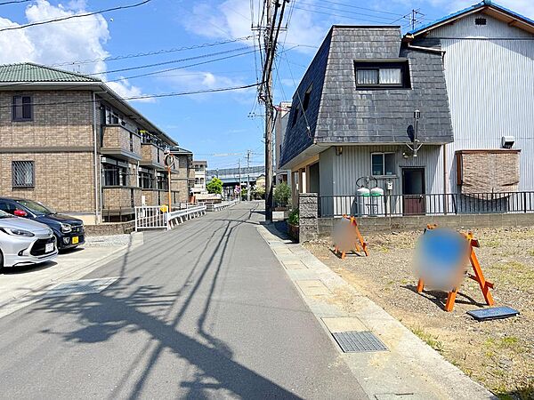 前面道路5m、間口ゆとりの9.6ｍです！