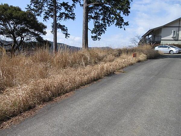 約100坪の土地です