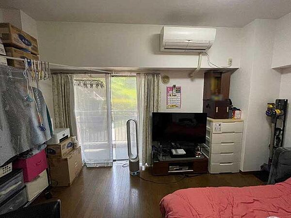 東向きにバルコニーのあるお部屋です