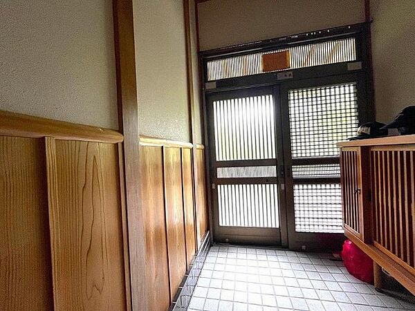 引戸の玄関