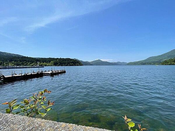 芦ノ湖まで徒歩3分の好立地
