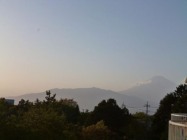 晴れた日には富士山を望めます