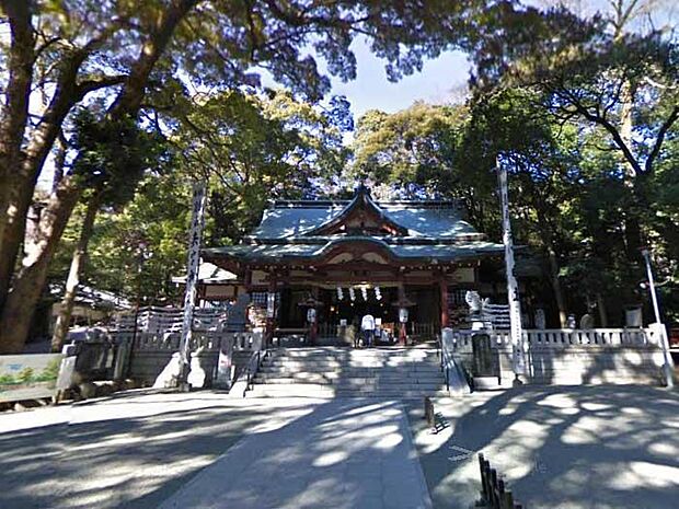 大楠で有名な来宮神社まで約2.7km