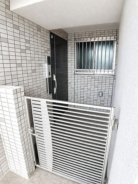 門扉あり