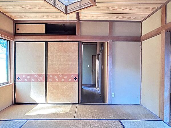 1階　8帖和室