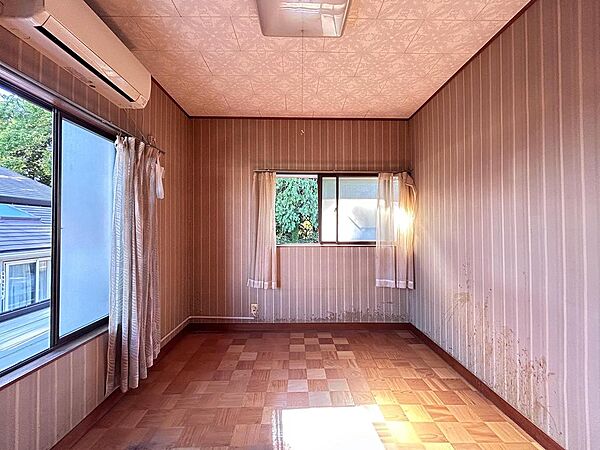 2階　約6帖　ベランダに出られます