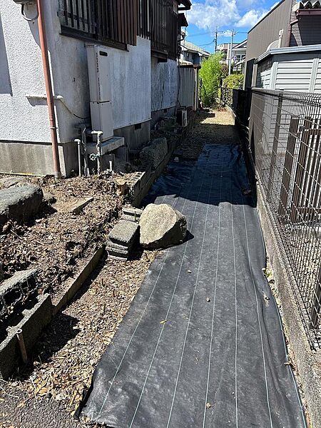 北側の様子（法定外道路）