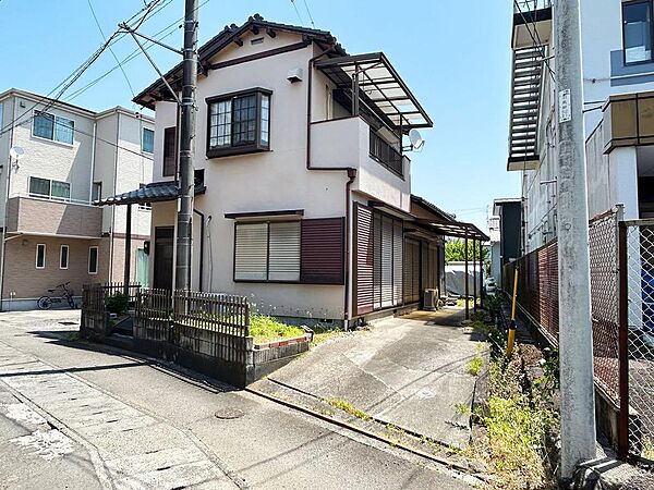 前面道路と対象地です