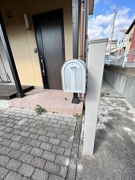 玄関ポスト