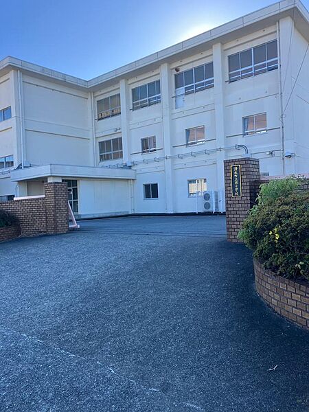 町立西小学校