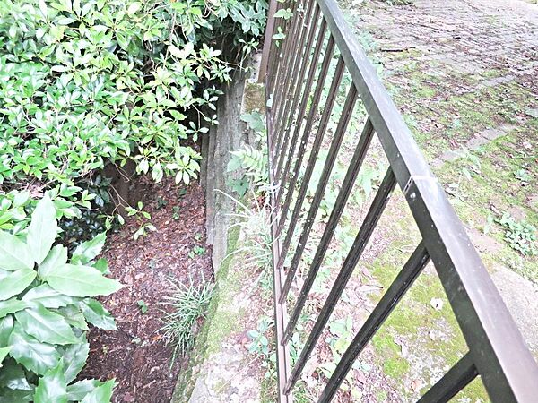 敷地裏側の擁壁