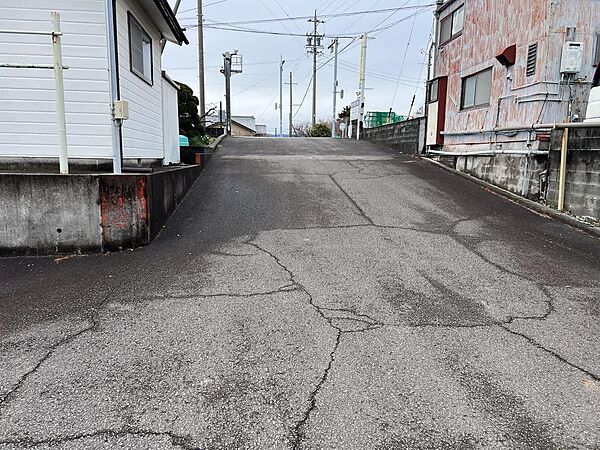 北西県道15ｍより出入り口