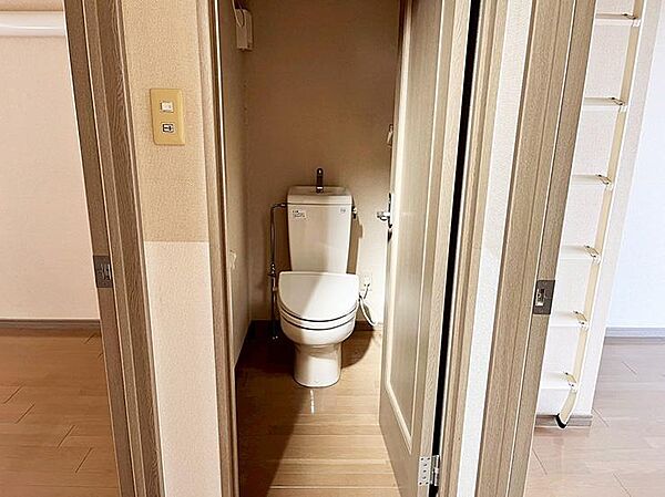 2.3階にトイレあります