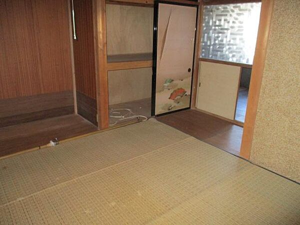 水回り住設機器リフォーム済。閑静な住宅街の好立地です。