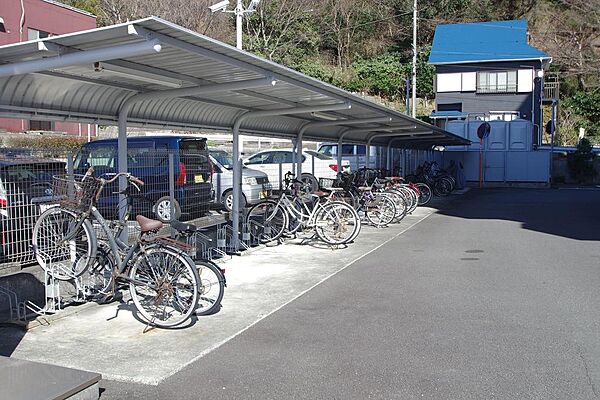 駿河湾奥の景勝地至近。生活利便性良好な好立地です。