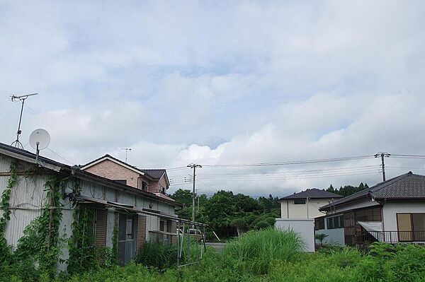 霊峰富士を間近に望み200坪超の住宅用地です。優良田園住宅対象地です。