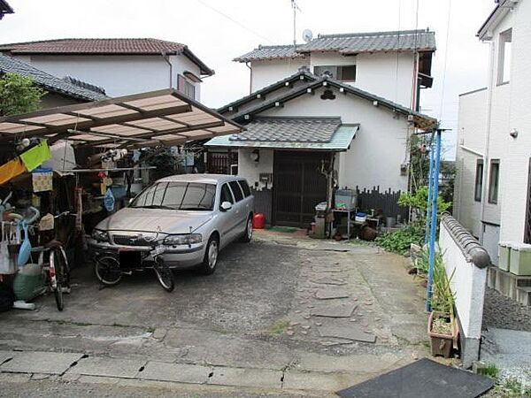解体更地渡し。。建築条件無。。閑静な住宅街の好立地です。。生活通勤通学利便性良好。。詳しくはフリーダイヤルまでお気軽にお問合わせください。。