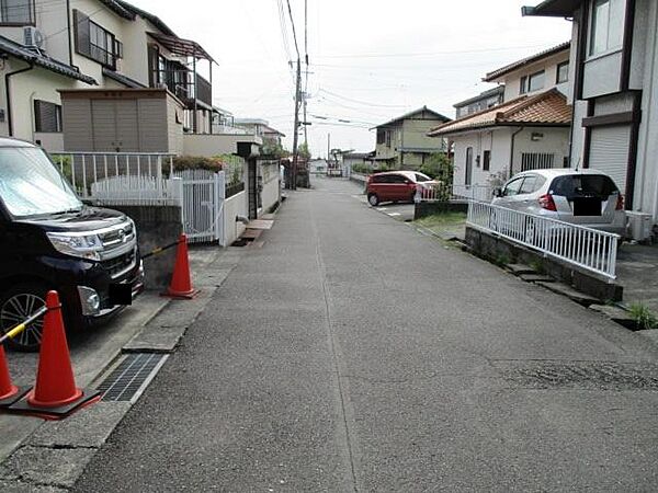 解体更地渡し。。建築条件無。。閑静な住宅街の好立地です。。生活通勤通学利便性良好。。詳しくはフリーダイヤルまでお気軽にお問合わせください。。