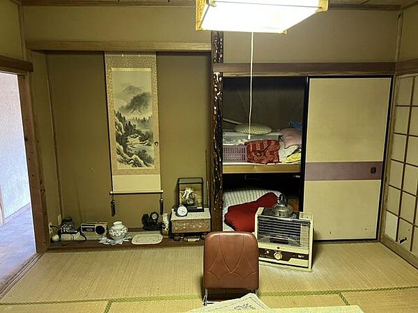 1階8畳和室