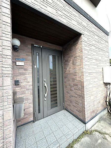 玄関を拡大表示