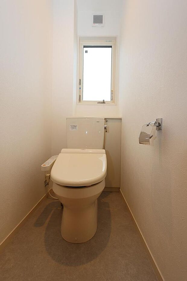 温水洗浄便座付　トイレは各階にあります。CF張替済
