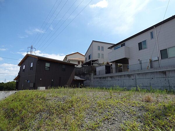 分譲地の一角です。建築条件なし。お好きなハウスメーカーでこだわりの注文住宅を