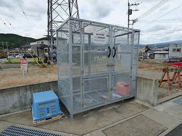分譲地内ゴミ置き場　近くて便利です！