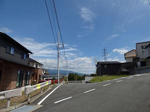 分譲地内の道路　静かです！
