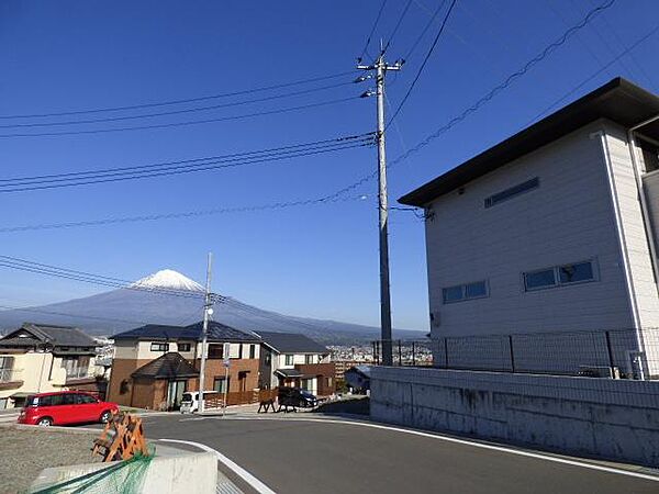 分譲地入り口の富士山の眺望！