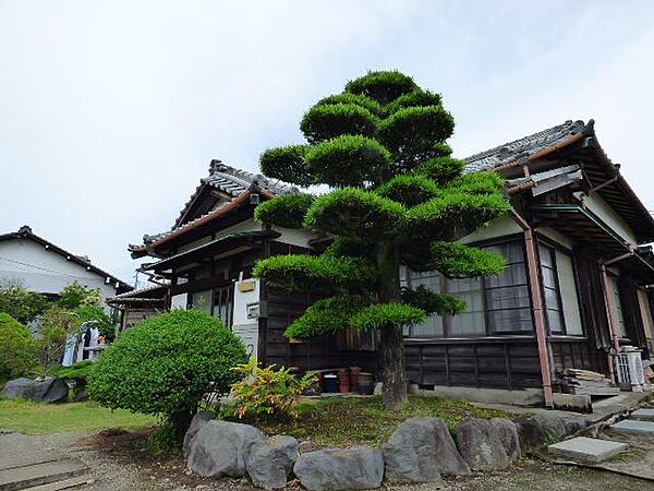 代金のうち「建物」部分は0円です。本件建物は昭和56年5月31日以前に建築確認を取得した旧耐震基準時の建物です。