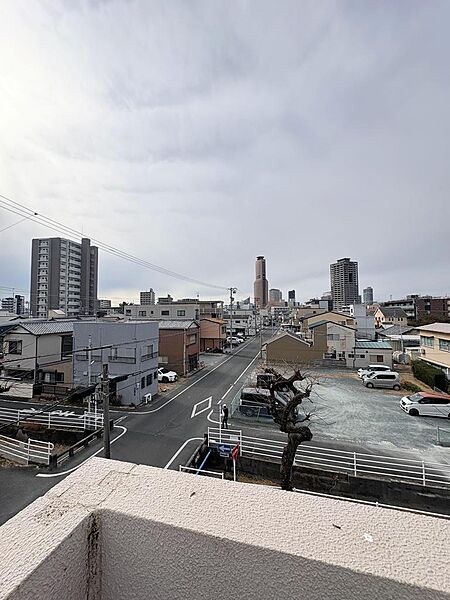 3階テラスから駅側