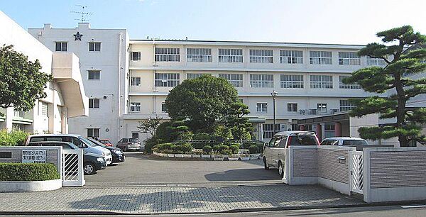 静岡市立長田南中学校まで1643ｍ